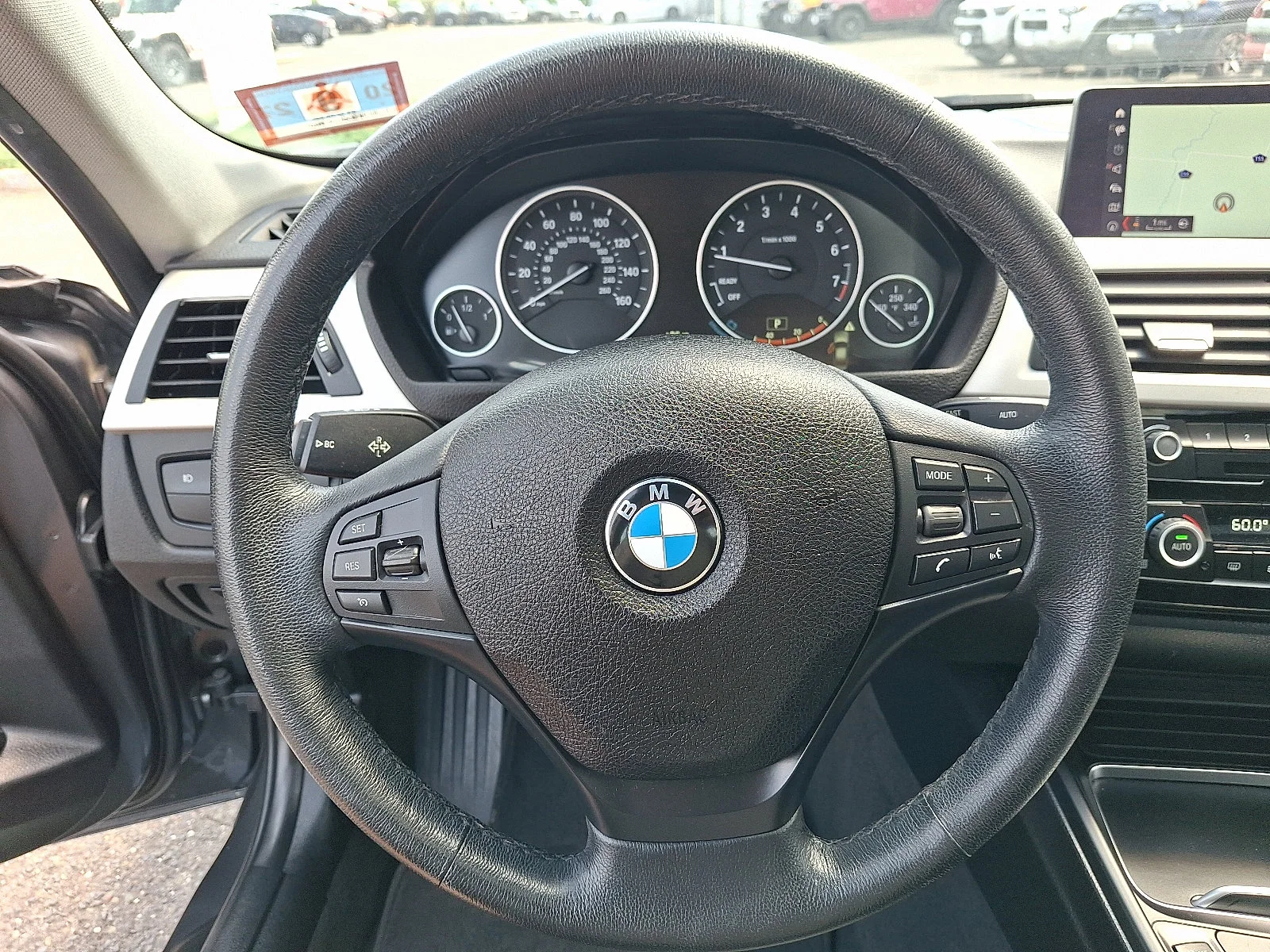 Used 2018 Mineral Gray Metallic BMW 320i xDrive image 21
