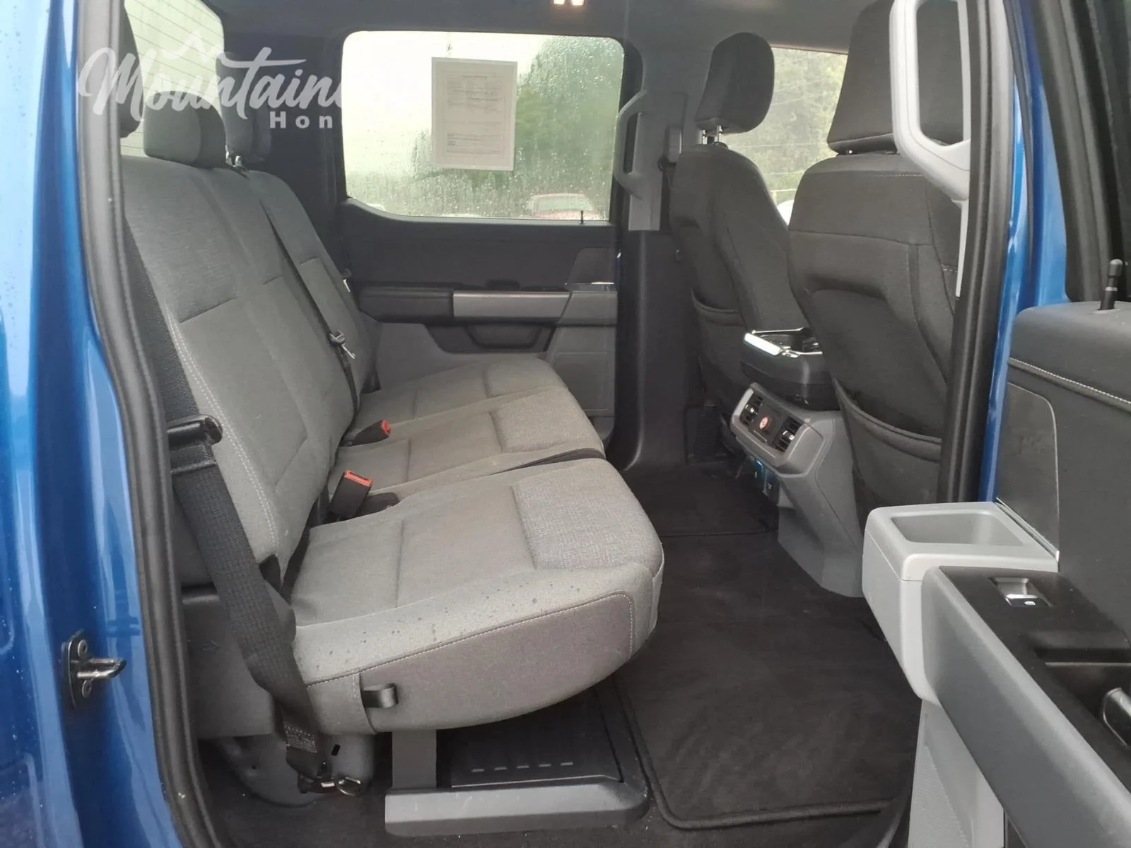 Used 2024 Atlas Blue Ford XLT image 23