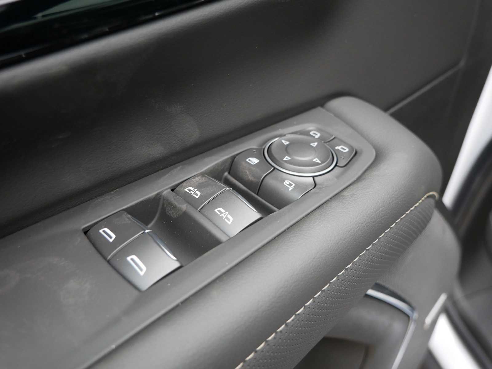 2026 Chevrolet Suburban Premier - Photo 16