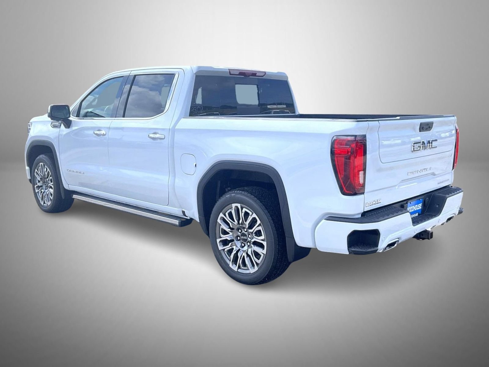 2026 GMC Sierra 1500 Denali Ultimate - Photo 9
