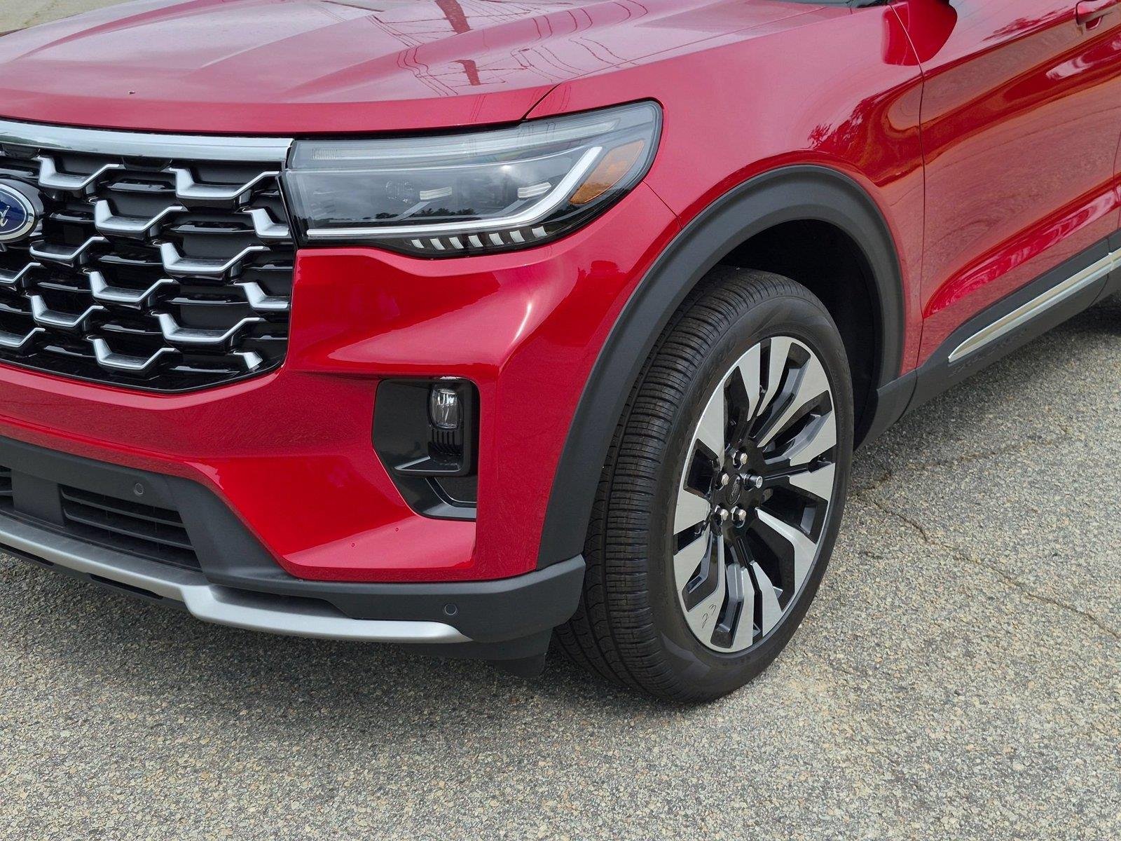 New 2026 Rapid Red Metallic Tinted Clearcoat Ford Platinum image 9