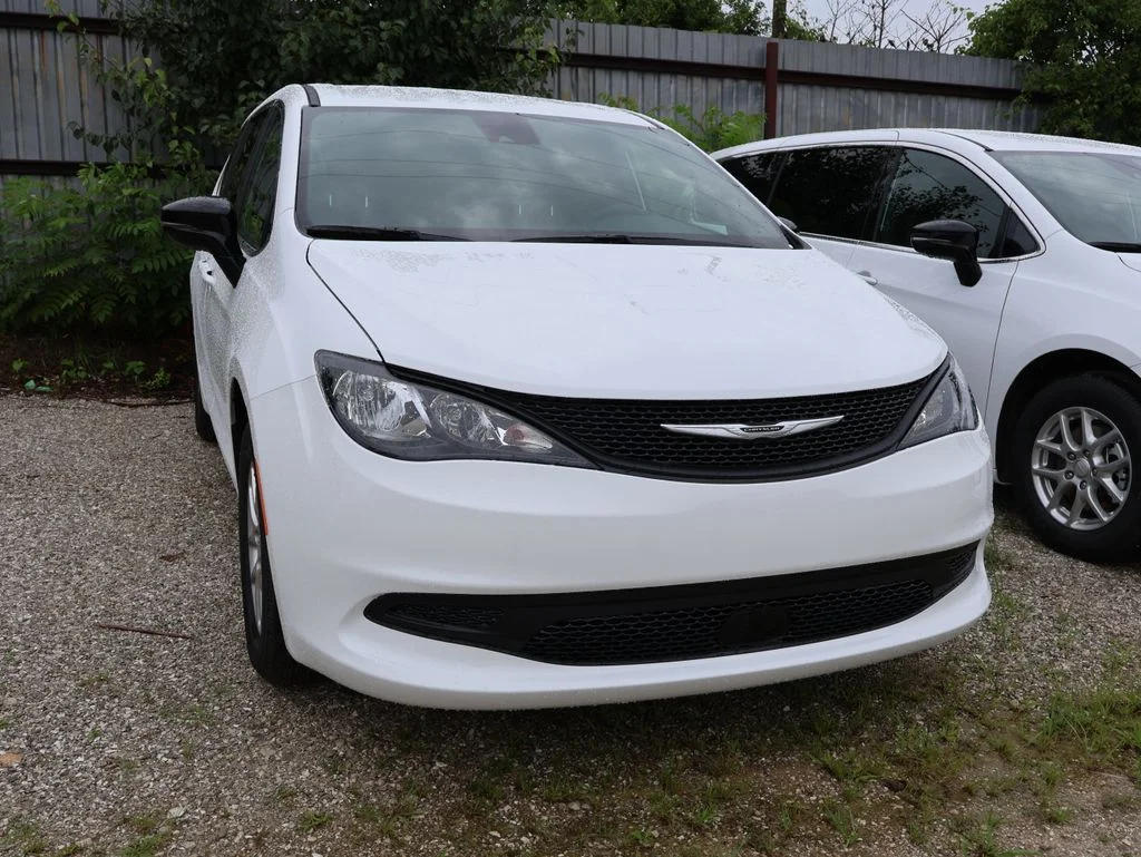 New 2027 Bright White Clear-Coat Exterior Paint Chrysler LX image 14