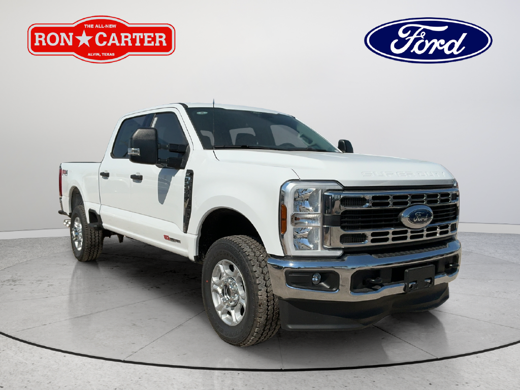 New 2026 Oxford White Ford XLT image 1