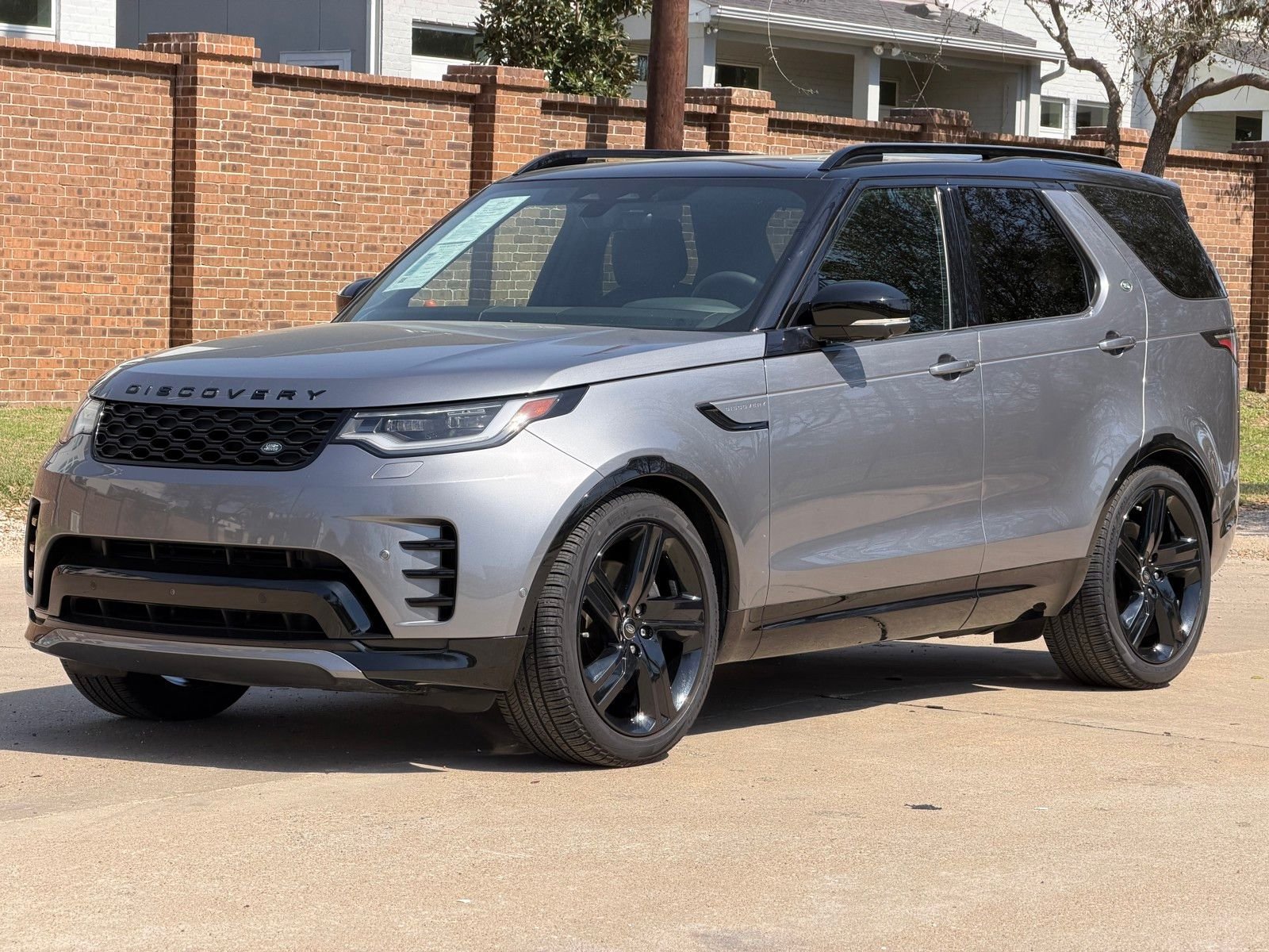 Used 2024 Gray Land Rover Dynamic SE image 12