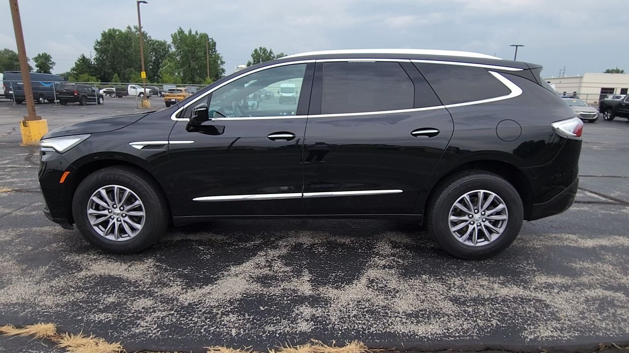 Used 2024 Black Buick Essence image 5