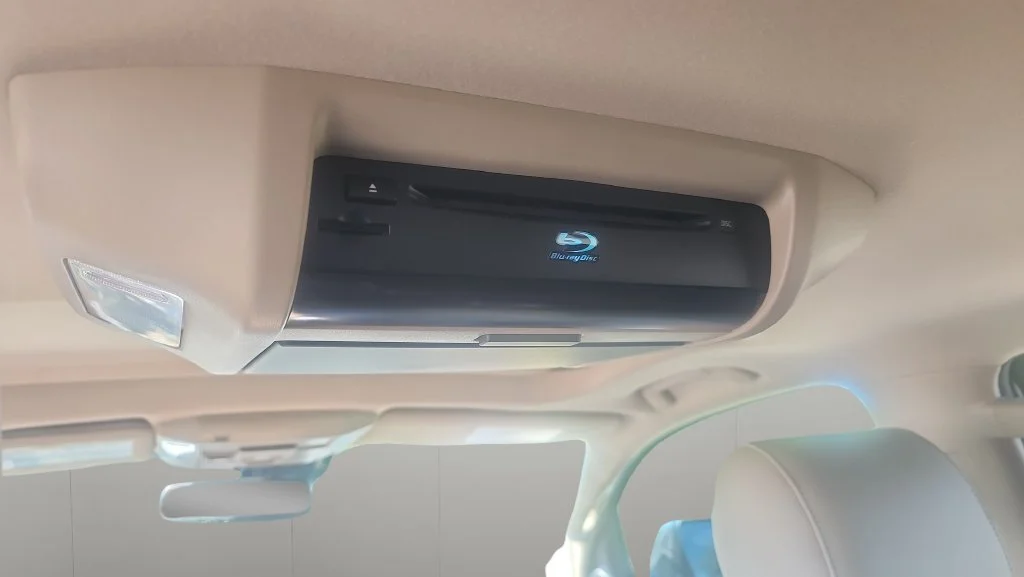 Used 2021 White Toyota Platinum image 14