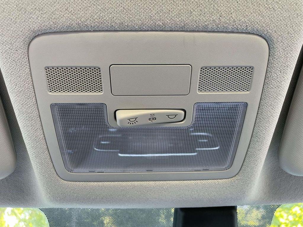 New 2026 White Hyundai SE image 30