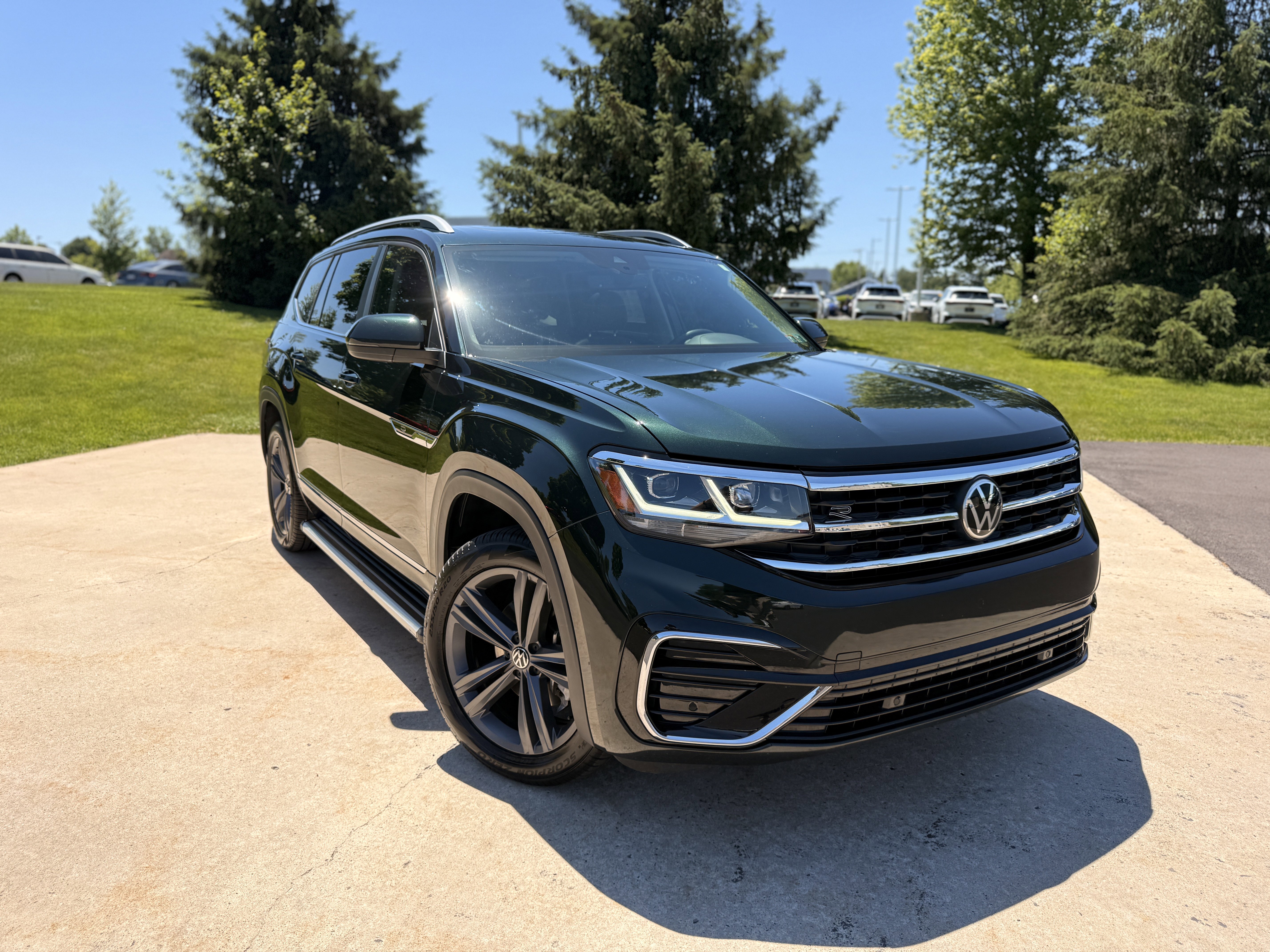 Pre-Owned 2022 Volkswagen Atlas 3.6L V6 SEL R-Line Sport Utility