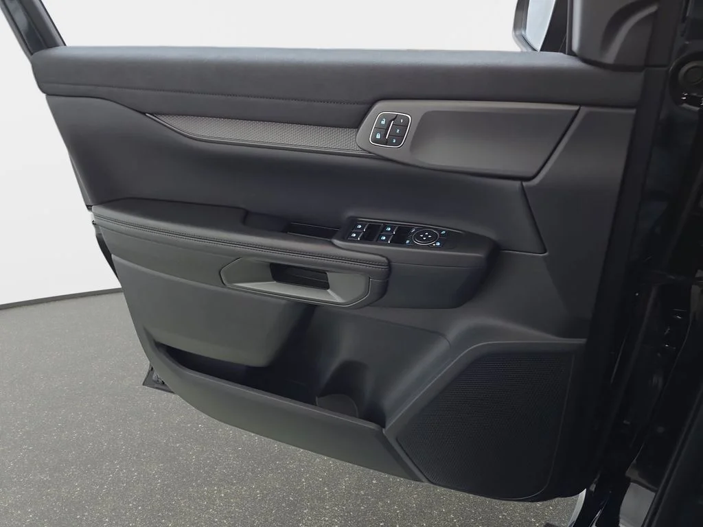 Used 2025 Black Ford Raptor image 26