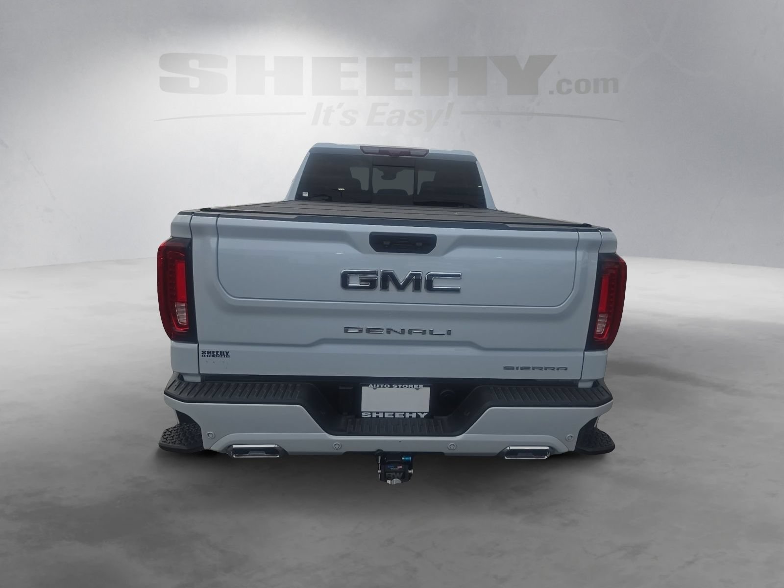 Used 2026 Glacier White Tricoat GMC Denali Ultimate image 15