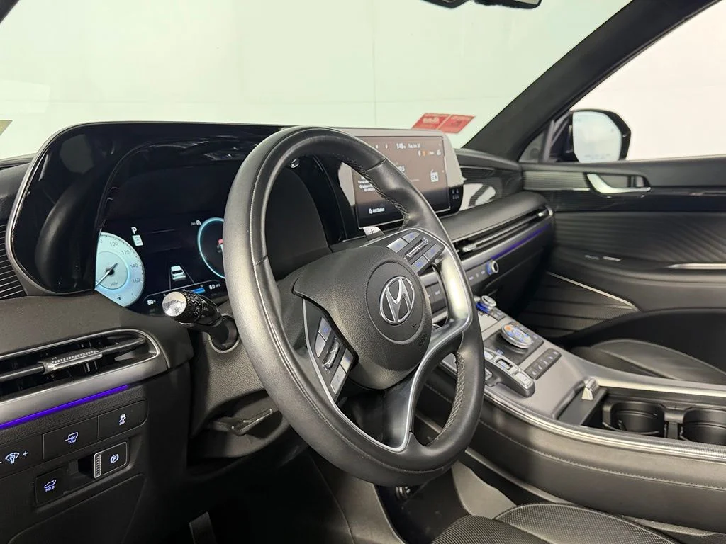Used 2024 White Hyundai Calligraphy image 21