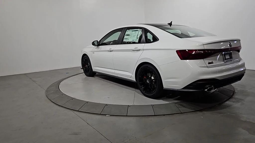 New 2026 White Volkswagen 2.0T Autobahn image 3