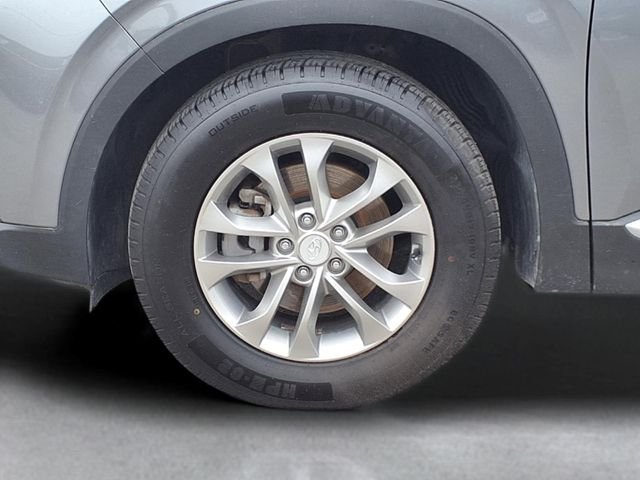 2020 Hyundai Santa Fe SE - Photo 11