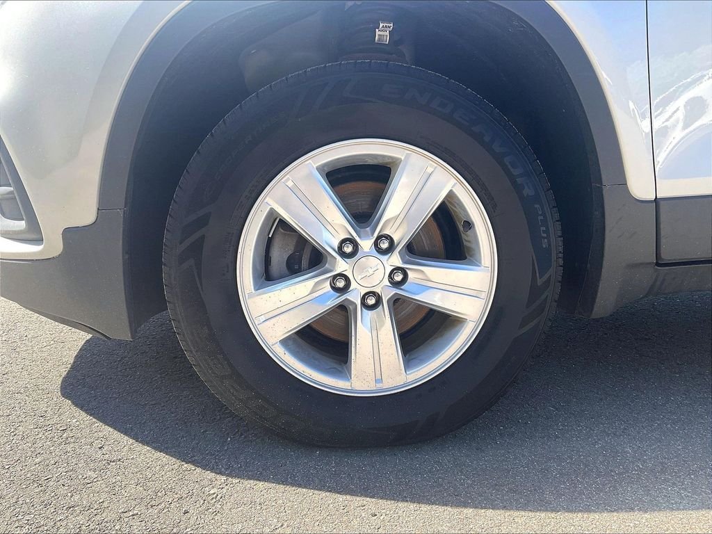 Used 2018 Silver Chevrolet LT image 22