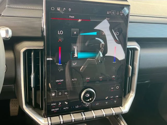 2026 GMC Acadia Elevation - Photo 11