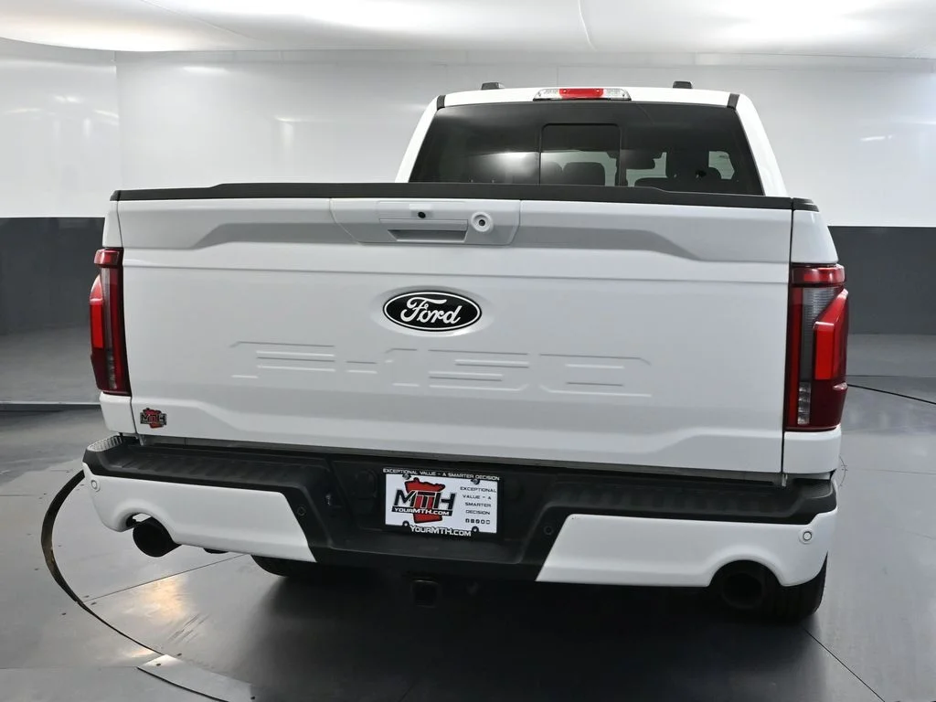 Used 2025 White Ford Lariat image 6