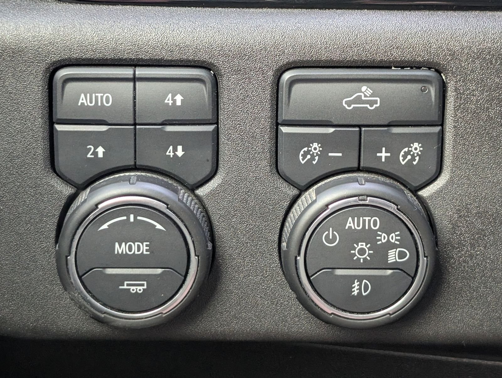 Used 2023 Summit White Chevrolet RST image 22