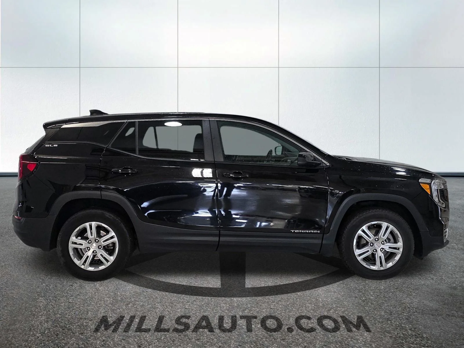 Used 2024 Black GMC SLE image 9