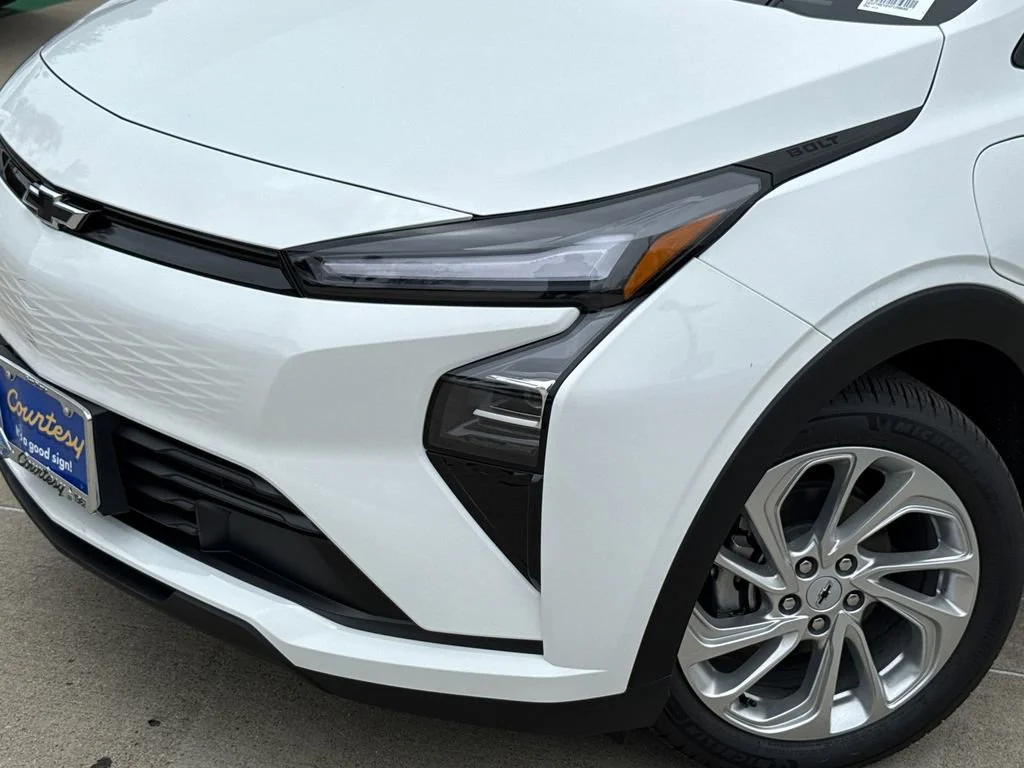 2027 Chevrolet Bolt LT - Photo 3