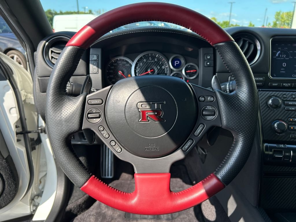 Used 2015 White Nissan Black Edition image 15