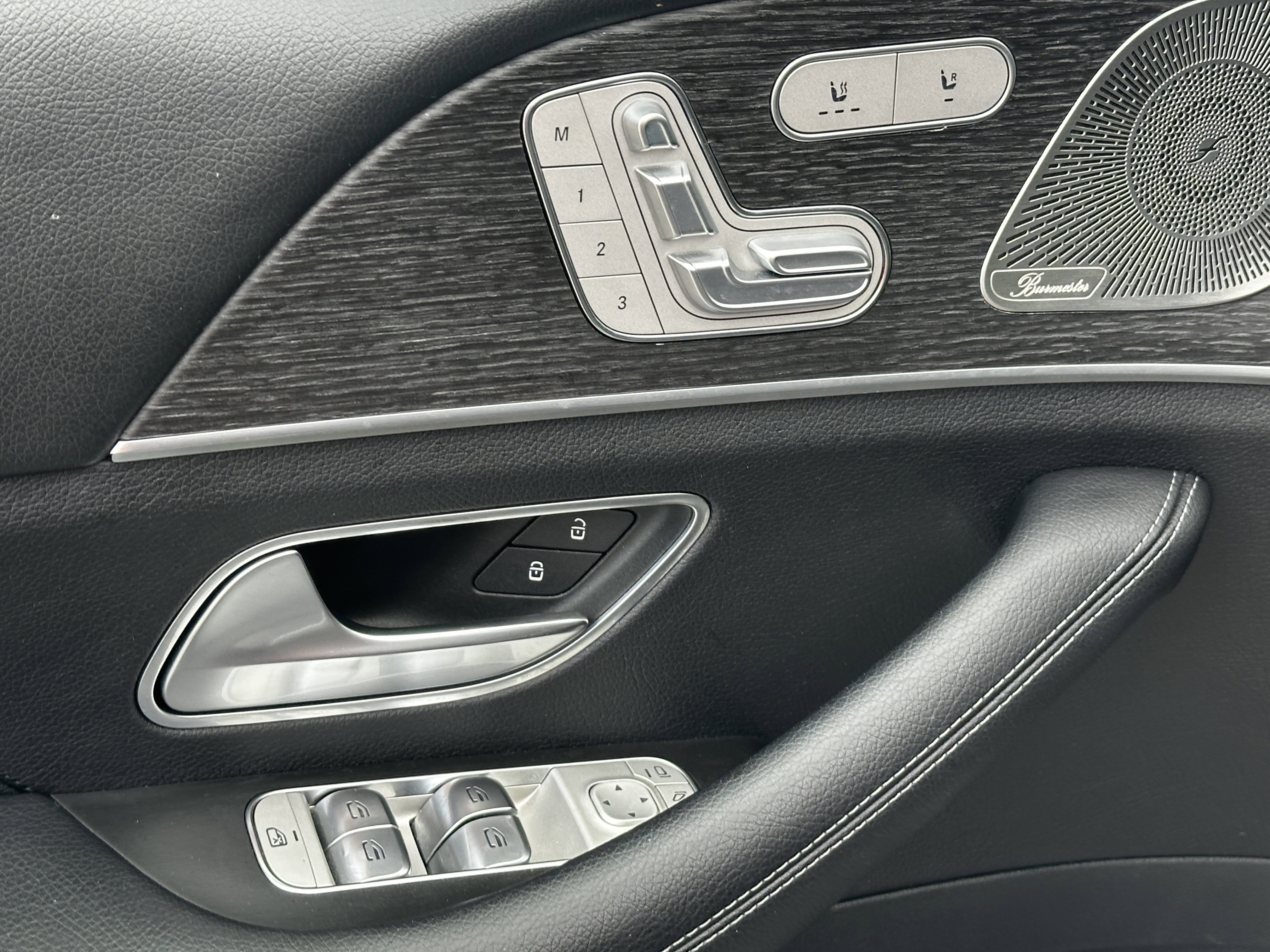 Certified Used 2022 Black Mercedes-Benz GLE 350 image 12