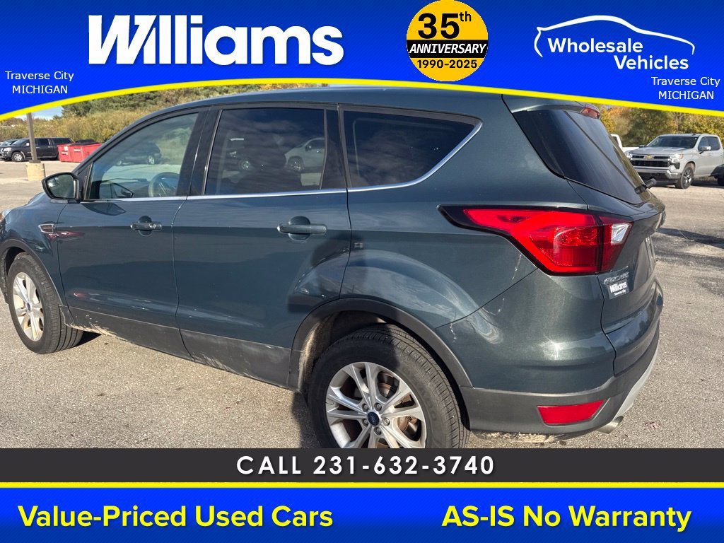 Used 2019  Ford SE image 23