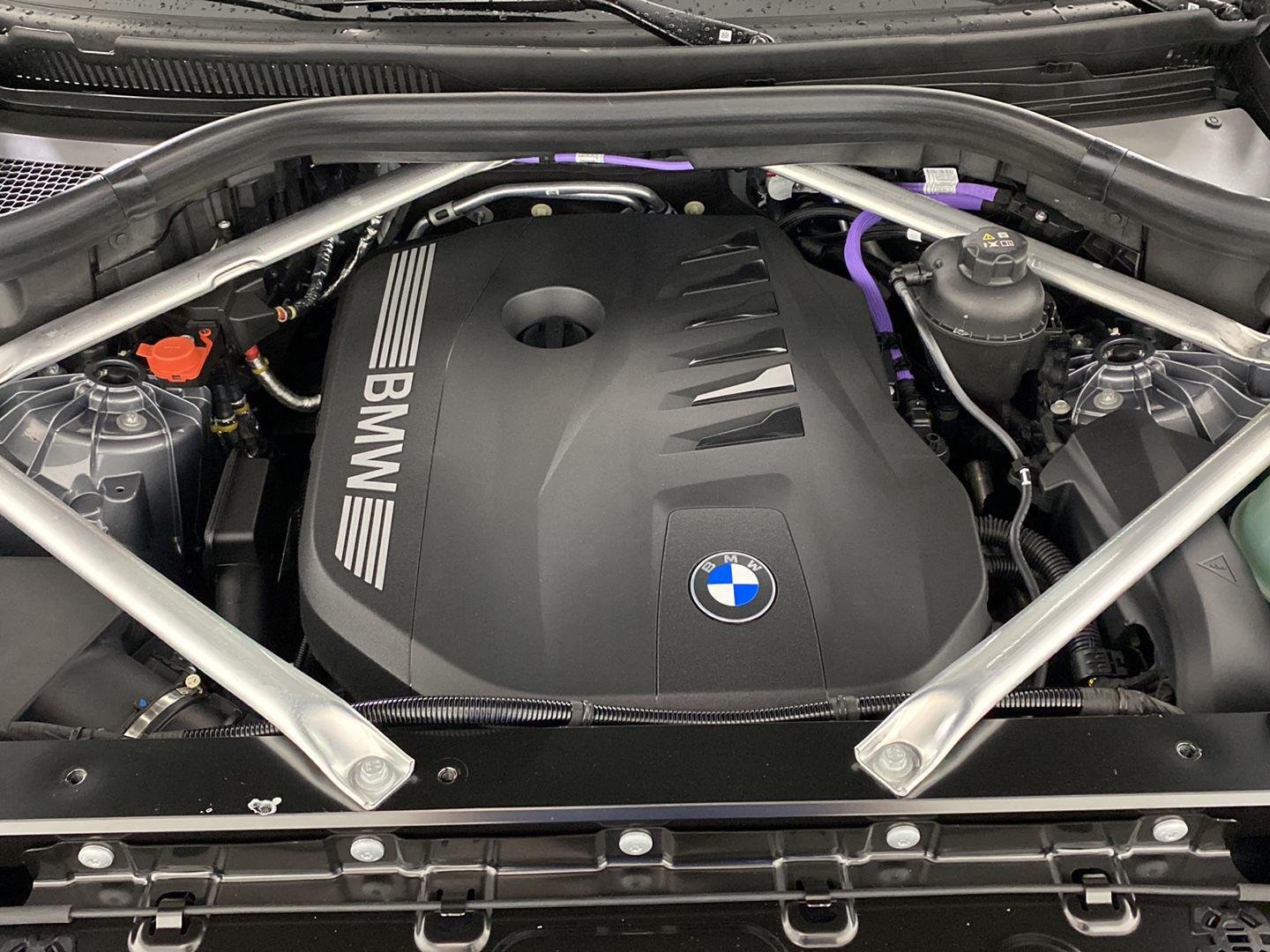 New 2026 Skyscraper Grey Metallic BMW  image 28