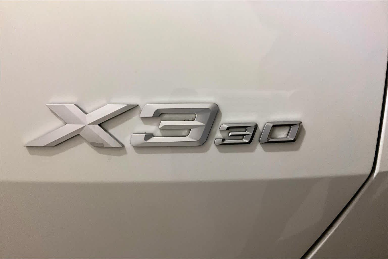 Used 2025 Alpine White BMW 30 xDrive image 9