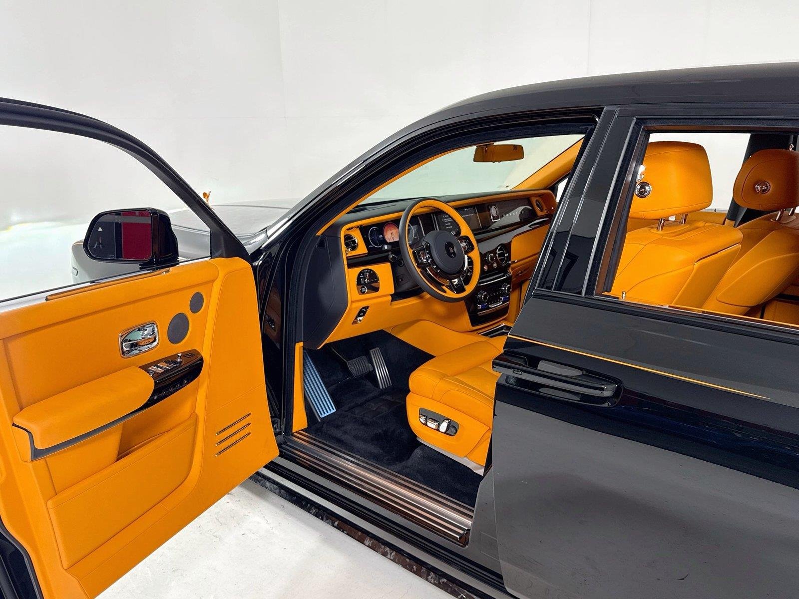 Used 2027 Black Diamond Rolls-Royce Sedan | Full Carbon Mansory Widebody image 11