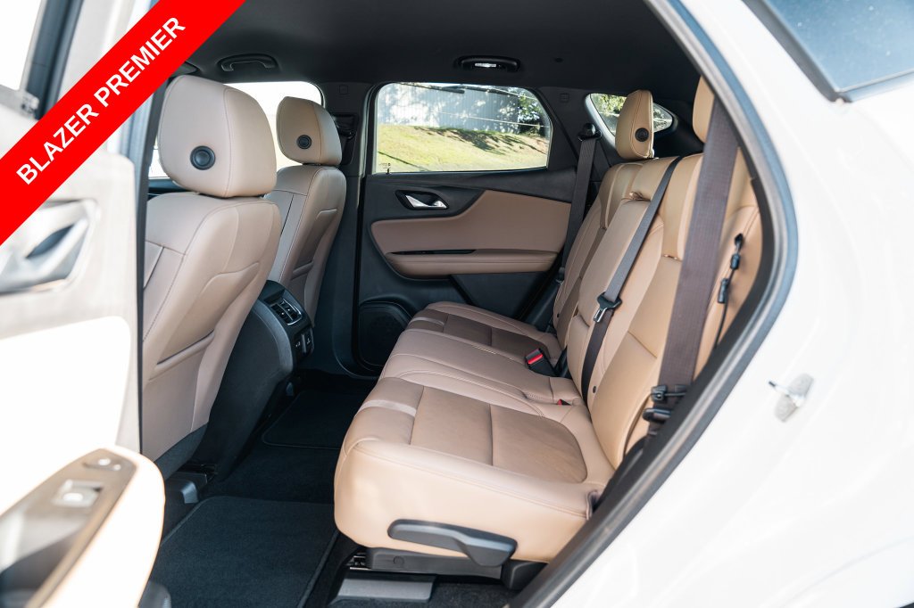 Used 2019 Summit White Chevrolet Premier image 26