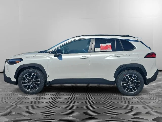 New 2026 Wind Chill Pearl Toyota XLE image 2