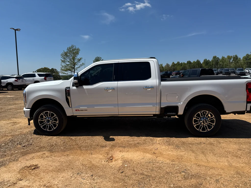New 2026 Star White Metallic Tri-Coat Ford Platinum image 8