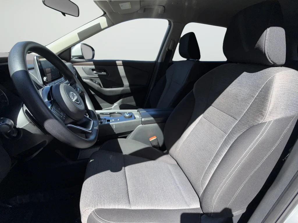 Used 2023 Silver Nissan SV image 10