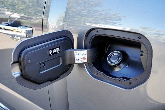 Used 2024 Gray Ford XLT image 12