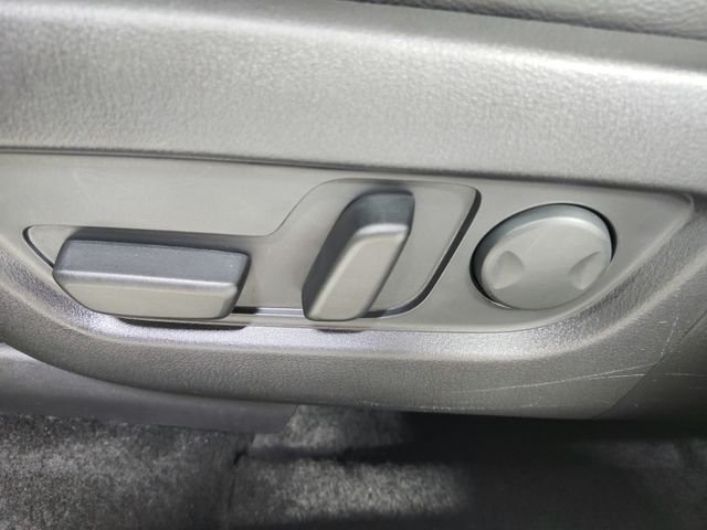 Used 2026 White Mazda 3.3 Turbo Select image 20