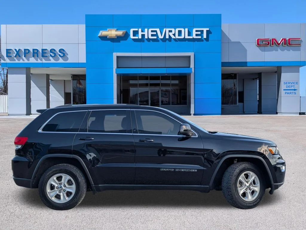 Used 2017 Jeep Grand Cherokee Laredo E with VIN 1C4RJEAG3HC669211 for sale in Brownsville, TN