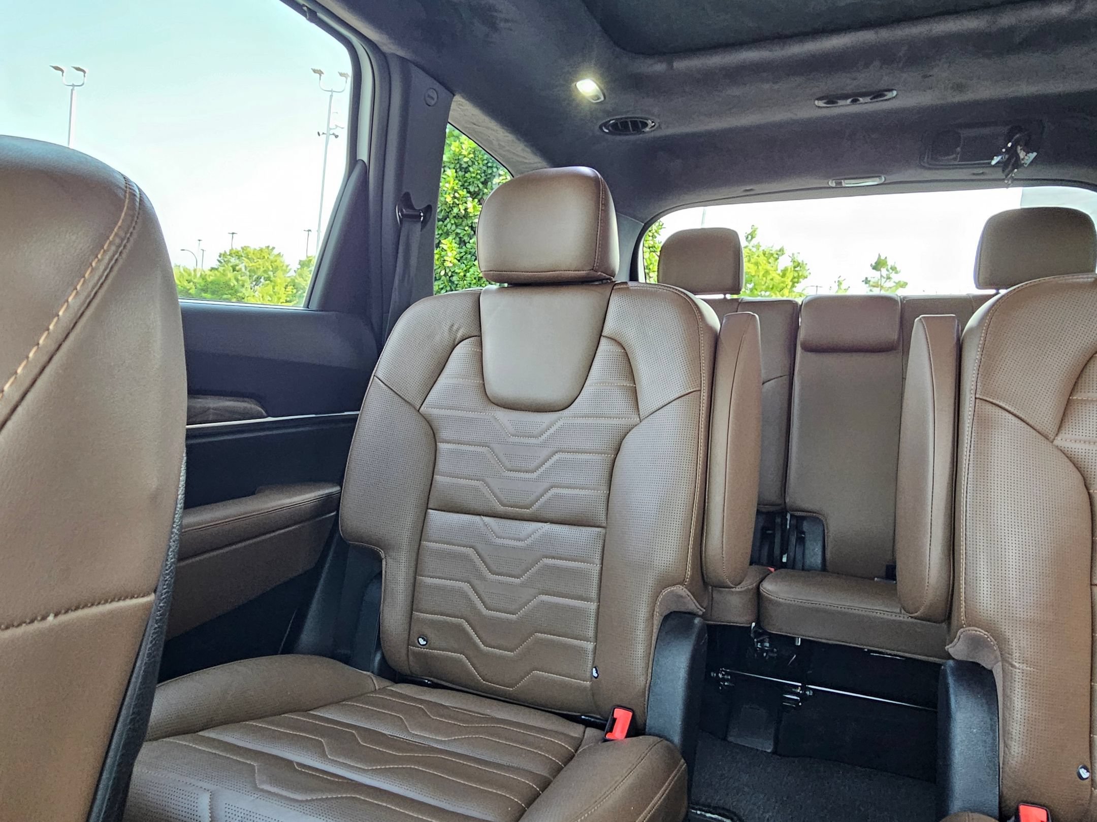 Used 2021 Glacial White Pearl Kia SX image 24
