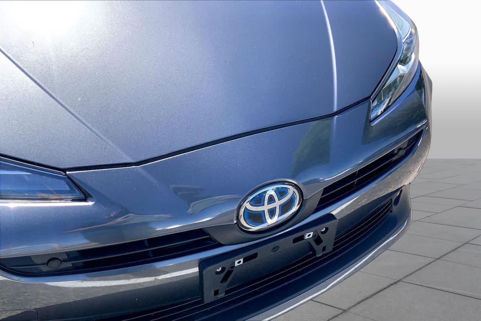 Used 2022 Magnetic Gray Metallic Toyota Limited image 27