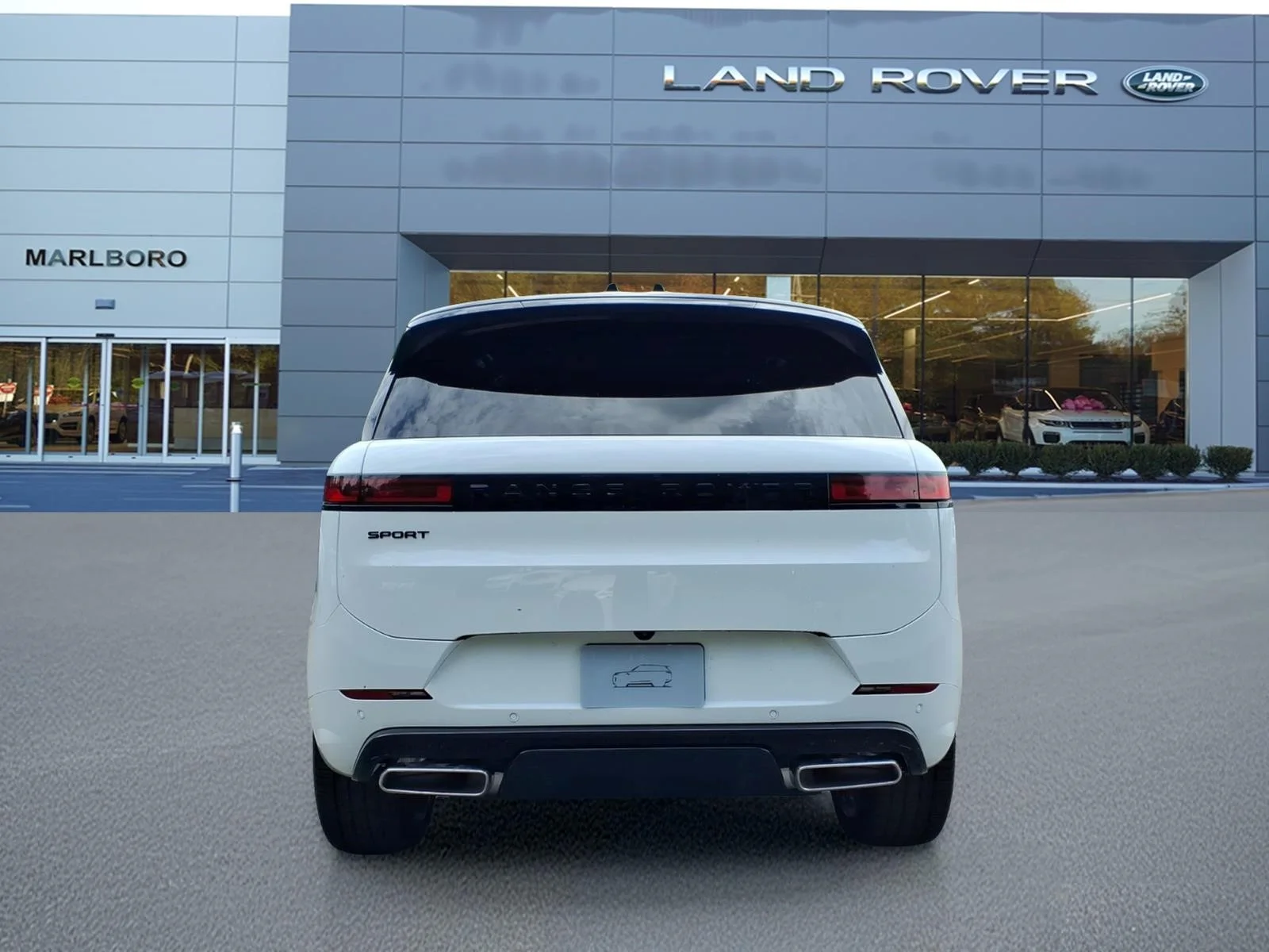 New 2026 Fuji White Land Rover Dynamic SE image 7