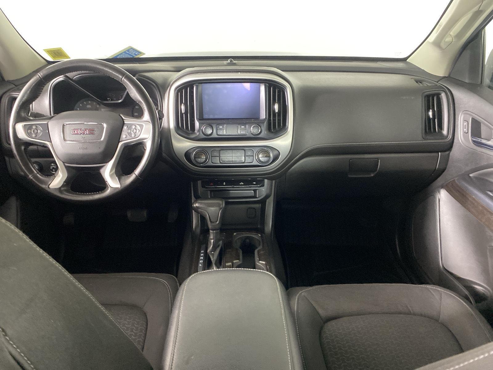 Used 2020 Blue Emerald Metallic GMC 4WD SLE image 33