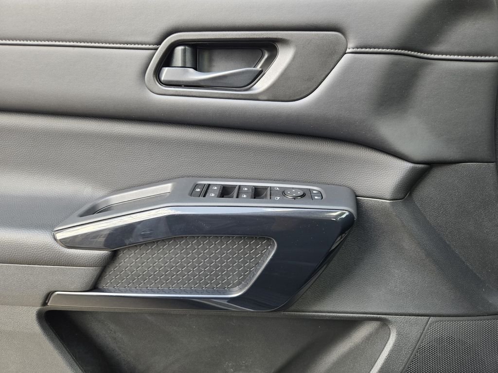 Used 2024 Silver Nissan SV image 17