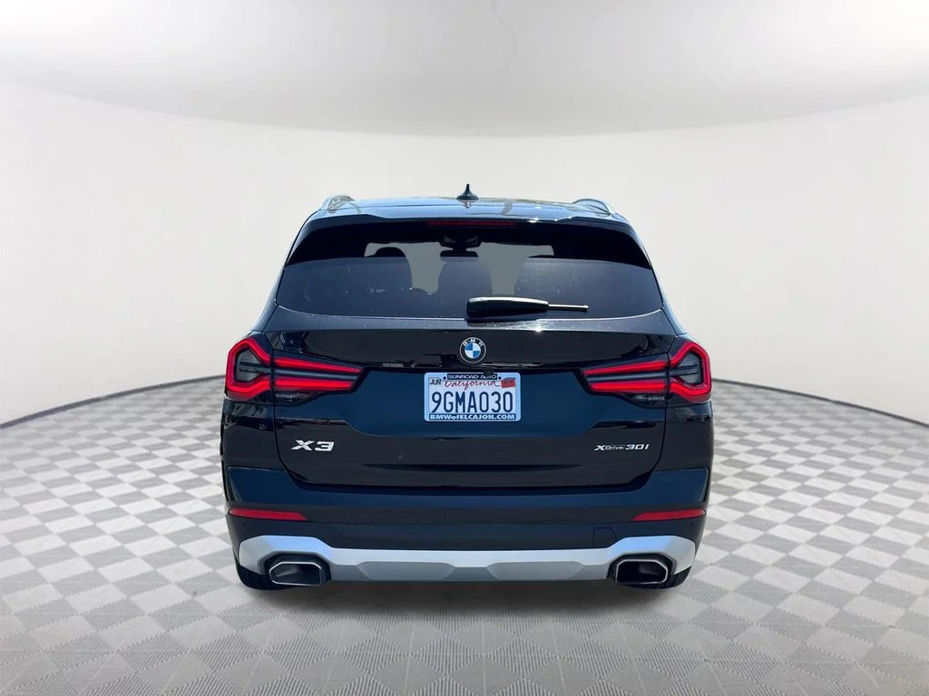 Used 2023 Black BMW xDrive30i image 5