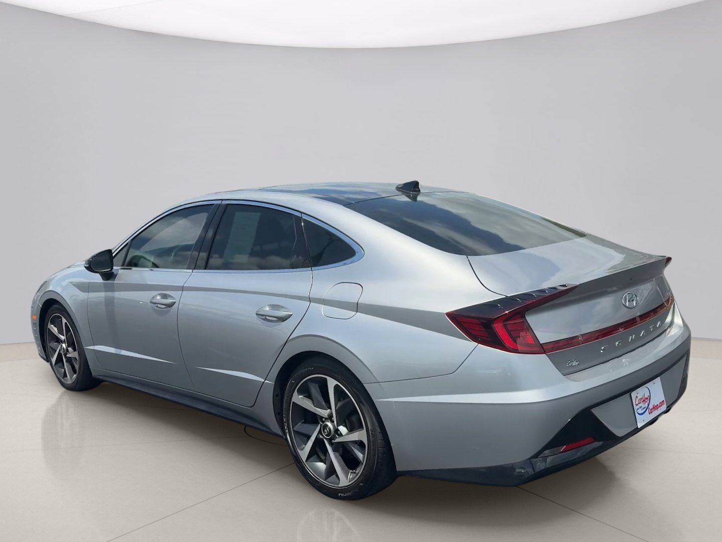 Used 2021 Silver Hyundai SEL PLUS image 3