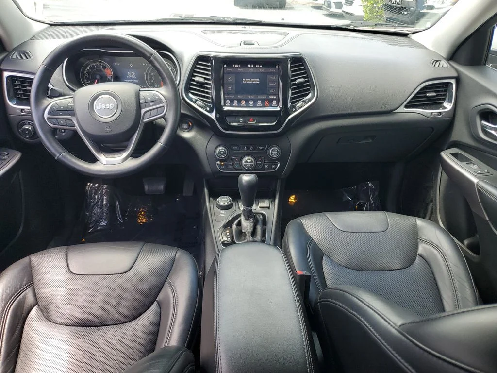 Used 2019 White Jeep Limited image 16