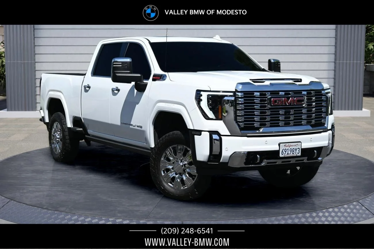 2024 GMC Sierra 4WD Crew Cab Standard Box Denali's photo