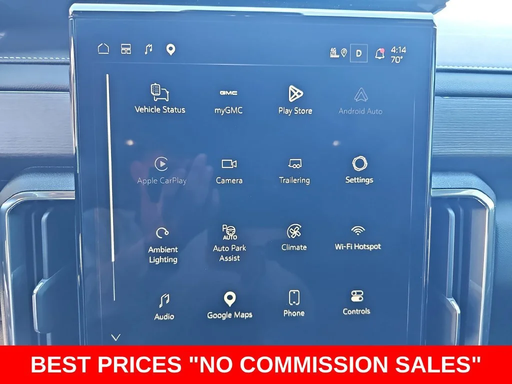 Used 2024 White Frost Tricoat GMC Denali image 23
