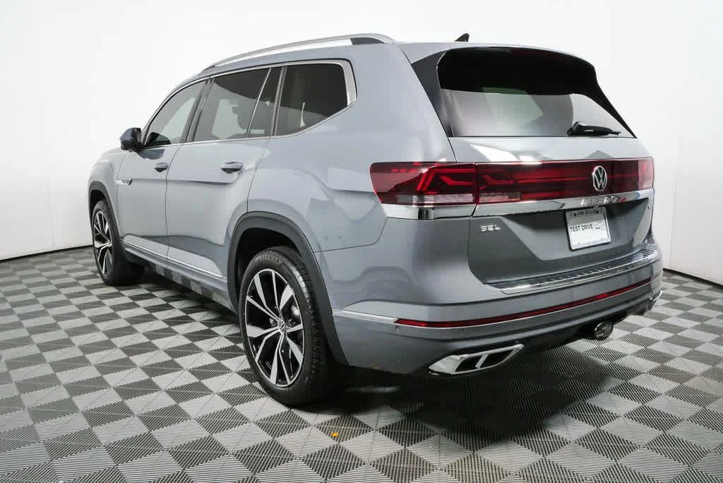 New 2026 Pure Gray Volkswagen 2.0T SEL Premium R-Line image 30