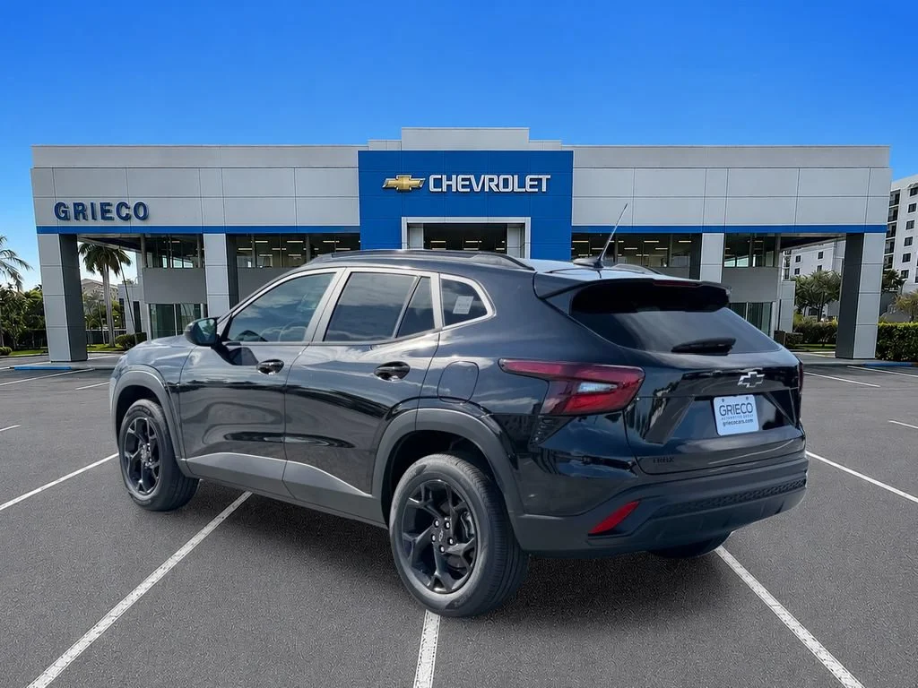 New 2026 Mosaic Black Metallic Chevrolet LT image 5