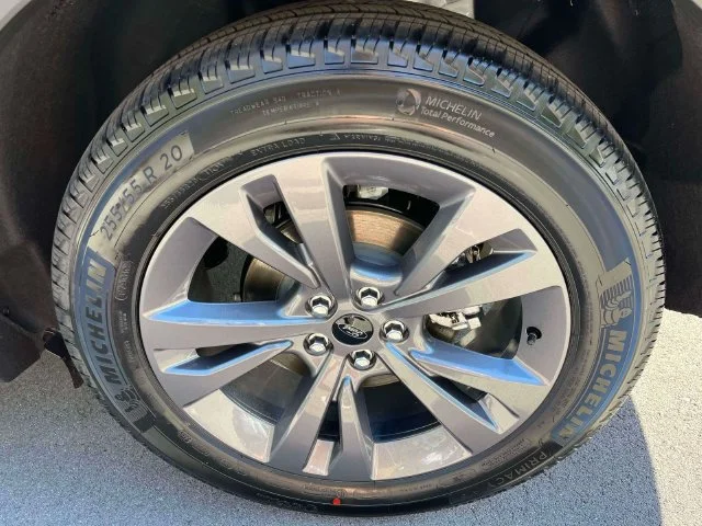 New 2026 Star White Metallic Tri-Coat Ford Active image 11