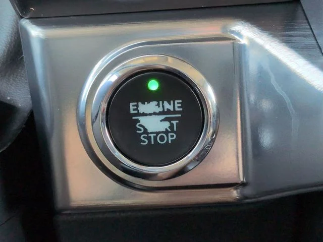 Certified Used 2023 Blue Metallic Ford Lariat image 30